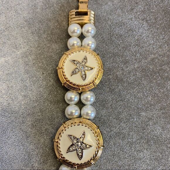 Vintage Butler Faux Pearl Starfish Bracelet Gold Tone & Enamel - Picture 6 of 9